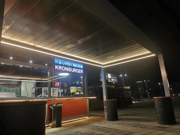 Kronsun – pergolă bioclimatică premium produsă în România.